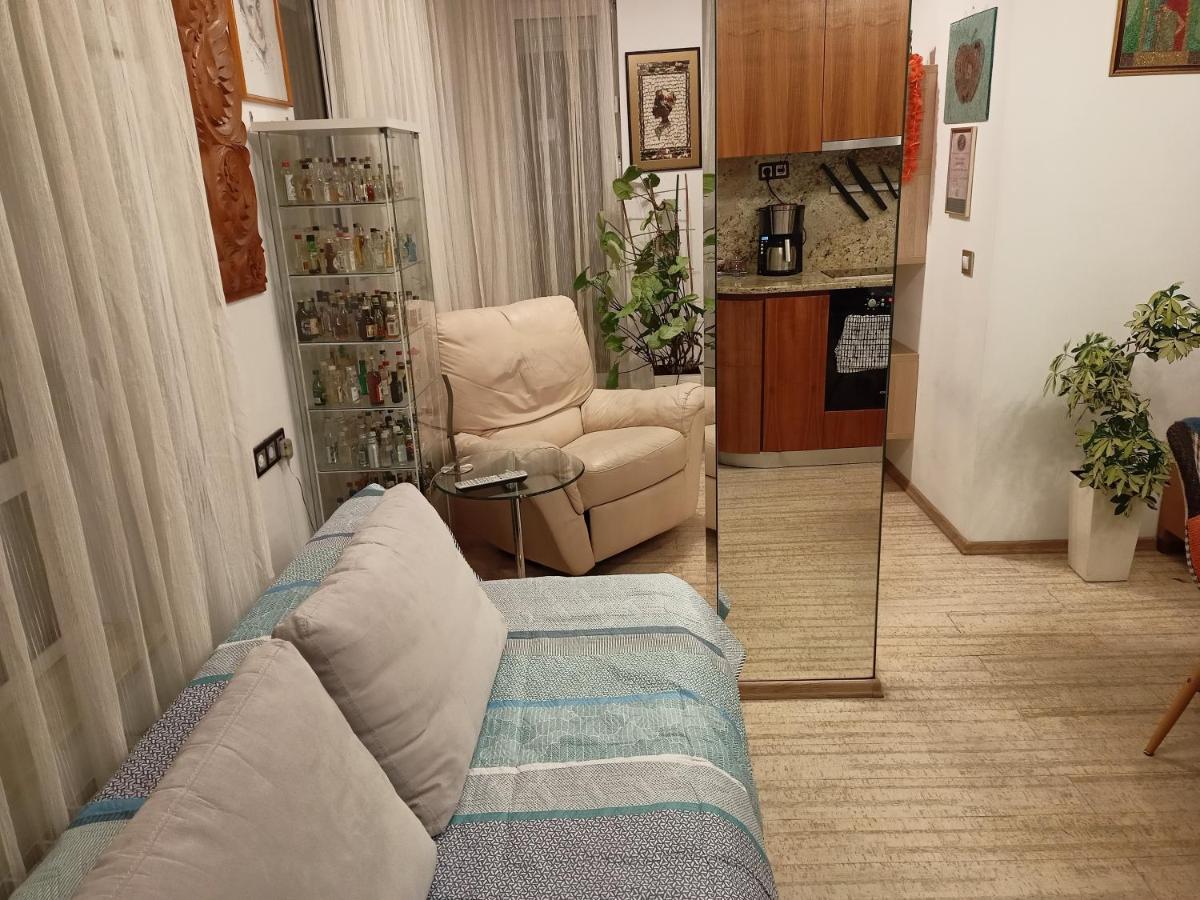 Bright Apartment At A Great Location صوفيا المظهر الخارجي الصورة